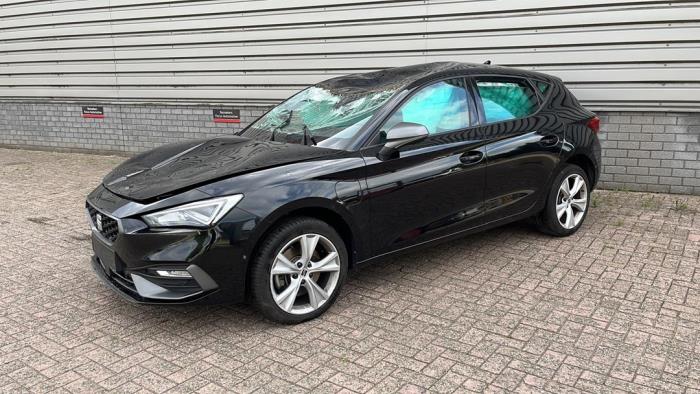 Seat Leon 1.4 TSI e-HYBRID 204 16V Samochód złomowany (2020, Metalik, Czarny)