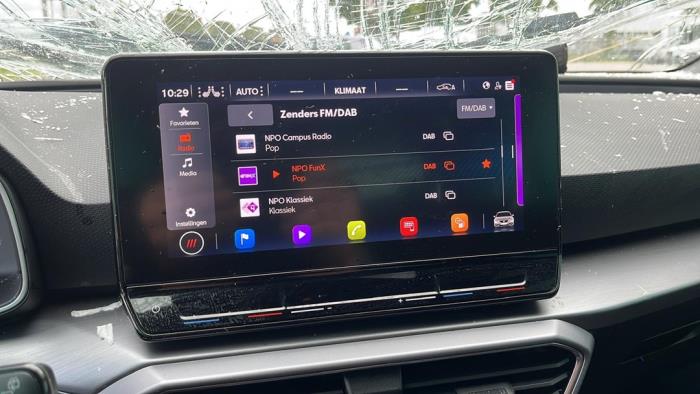 Seat Leon 1.4 TSI e-HYBRID 204 16V Samochód złomowany (2020, Metalik, Czarny)