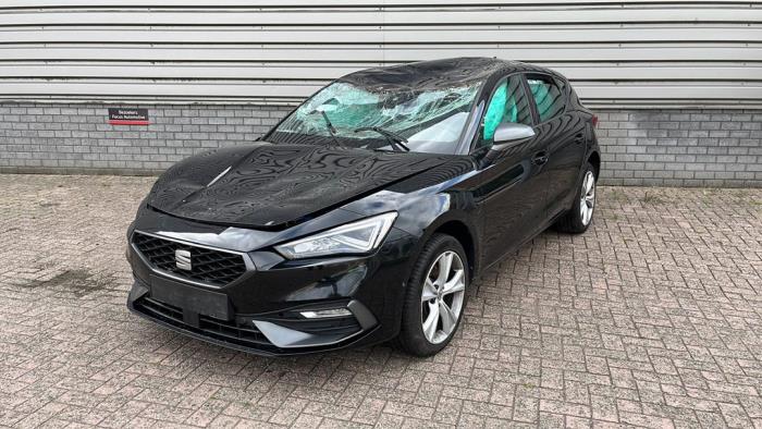 Seat Leon 1.4 TSI e-HYBRID 204 16V Samochód złomowany (2020, Metalik, Czarny)