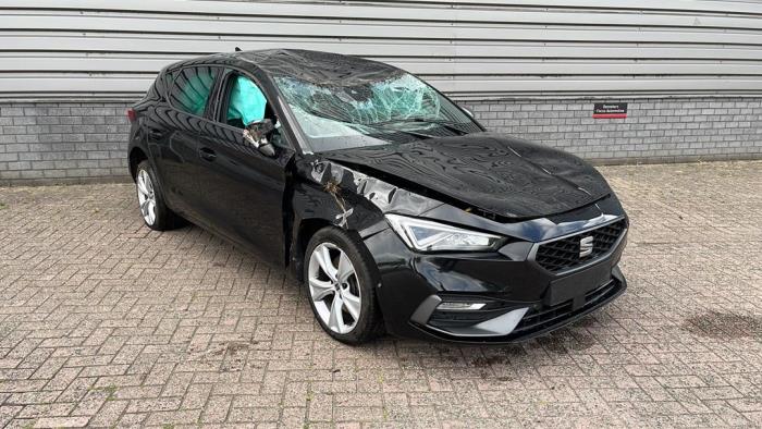 Seat Leon 1.4 TSI e-HYBRID 204 16V Samochód złomowany (2020, Metalik, Czarny)