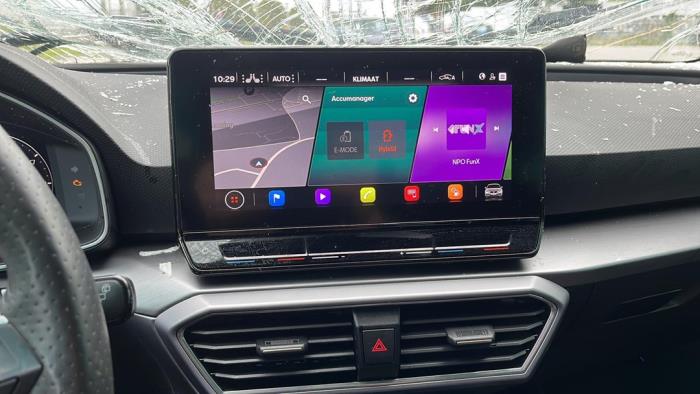 Seat Leon 1.4 TSI e-HYBRID 204 16V Samochód złomowany (2020, Metalik, Czarny)