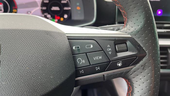 Seat Leon 1.4 TSI e-HYBRID 204 16V Samochód złomowany (2020, Metalik, Czarny)