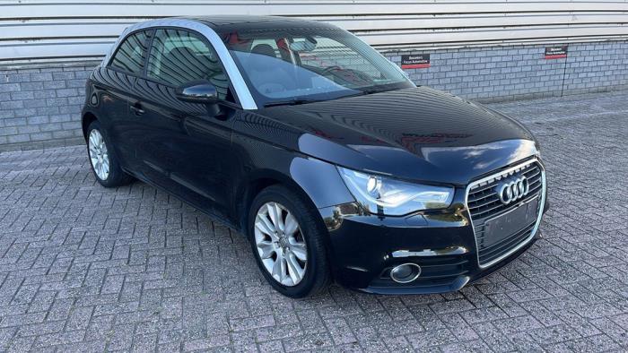 Audi A1 Sloopvoertuig (2013, Metallic, Zwart)