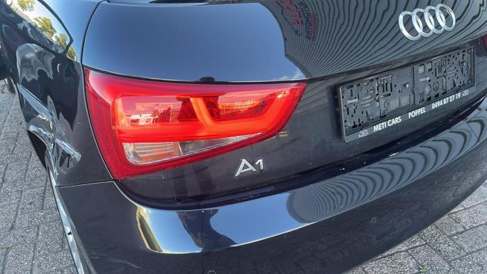 Audi A1 Sloopvoertuig (2013, Metallic, Zwart)