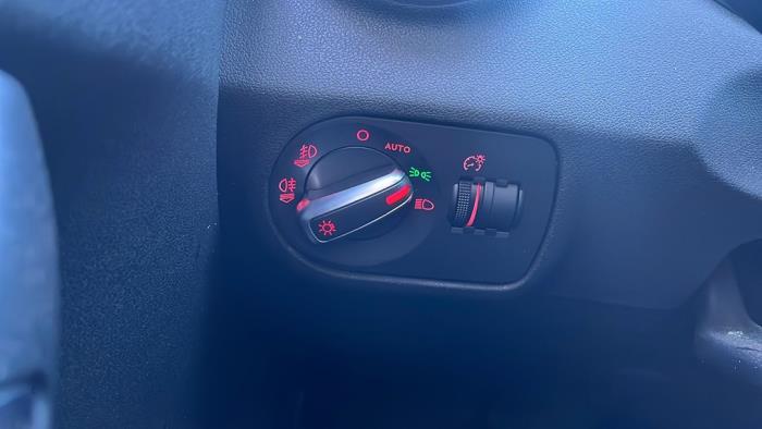 Audi A1 Sloopvoertuig (2013, Metallic, Zwart)