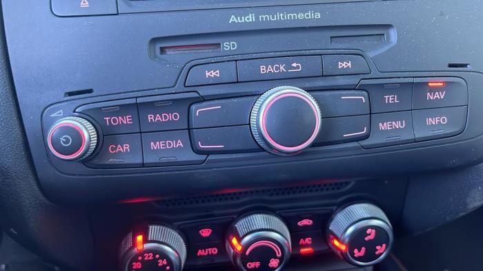 Audi A1 Sloopvoertuig (2013, Metallic, Zwart)