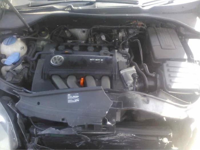 Volkswagen Golf V 2.0 FSI 16V Skrotfordon (2004, ZWART)