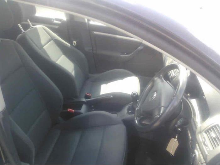 Volkswagen Golf V 2.0 FSI 16V Skrotfordon (2004, ZWART)