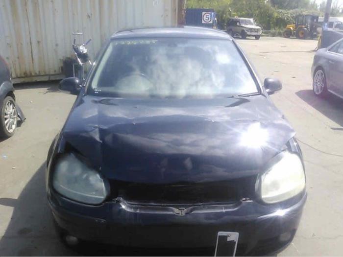 Volkswagen Golf V 2.0 FSI 16V Skrotfordon (2004, ZWART)
