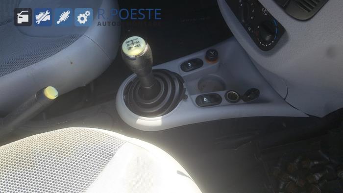 Citroen C3 Pluriel 1.4 Skrotfordon (2004, GRIJS)