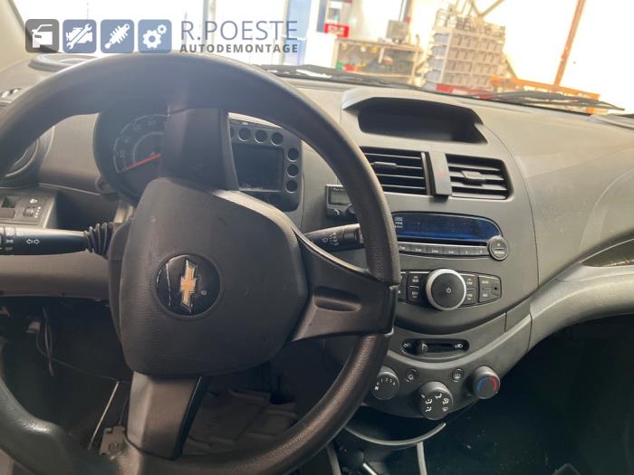 Chevrolet Spark 1.0 16V Skrotfordon (2010, ROOD)