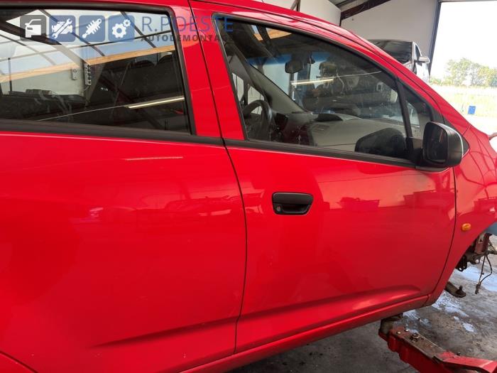 Chevrolet Spark 1.0 16V Skrotfordon (2010, ROOD)