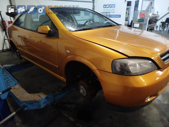 Opel Astra G 1.8 16V Skrotfordon (2000, GEEL)