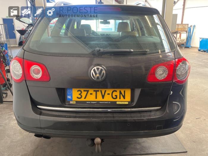 Volkswagen Passat Variant 2.0 FSI 16V Skrotfordon (2007, BRUIN)