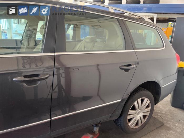 Volkswagen Passat Variant 2.0 FSI 16V Skrotfordon (2007, BRUIN)