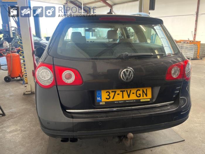 Volkswagen Passat Variant 2.0 FSI 16V Skrotfordon (2007, BRUIN)