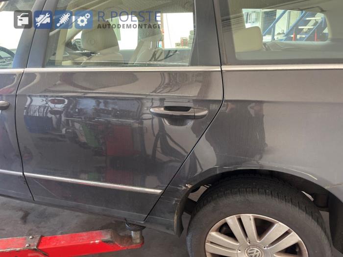 Volkswagen Passat Variant 2.0 FSI 16V Skrotfordon (2007, BRUIN)