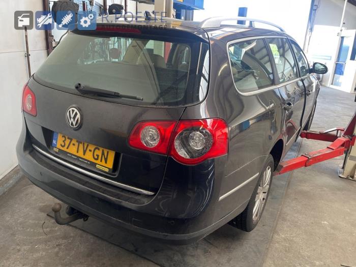 Volkswagen Passat Variant 2.0 FSI 16V Skrotfordon (2007, BRUIN)