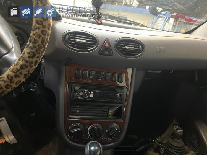 Mercedes A 1.4 A-140 Skrotfordon (2004, GRIJS)