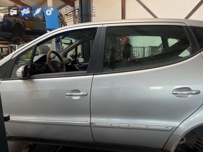 Mercedes A 1.4 A-140 Skrotfordon (2004, GRIJS)