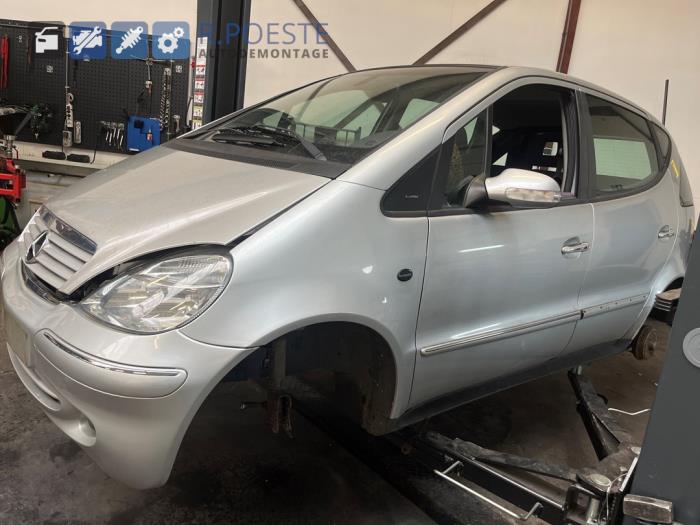 Mercedes A 1.4 A-140 Skrotfordon (2004, GRIJS)