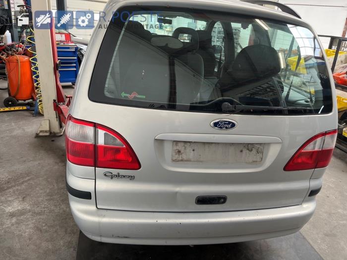 Ford Galaxy 2.0 Sloopvoertuig (2003, Grijs)