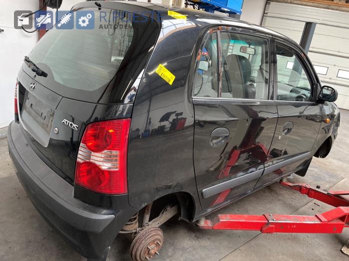 Hyundai Atos 1.1 12V Skrotfordon (2005, ZWART)