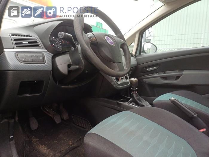 Fiat Grande Punto 1.4 Sloopvoertuig (2008, Grijs)