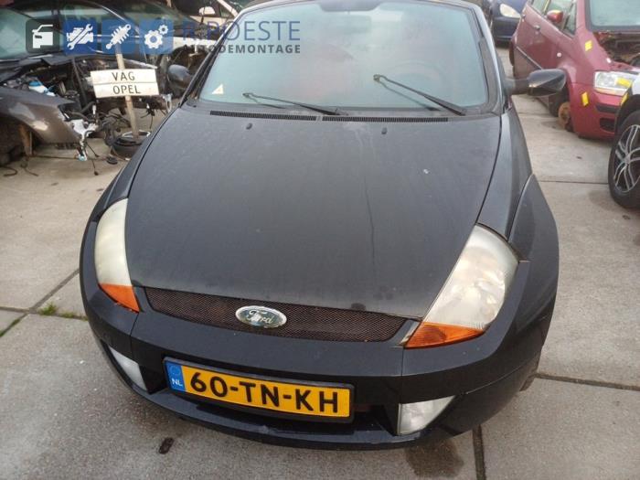 Ford StreetKa 1.6i Skrotfordon (2003, ZWART)