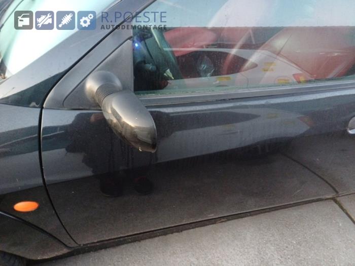 Ford StreetKa 1.6i Skrotfordon (2003, ZWART)