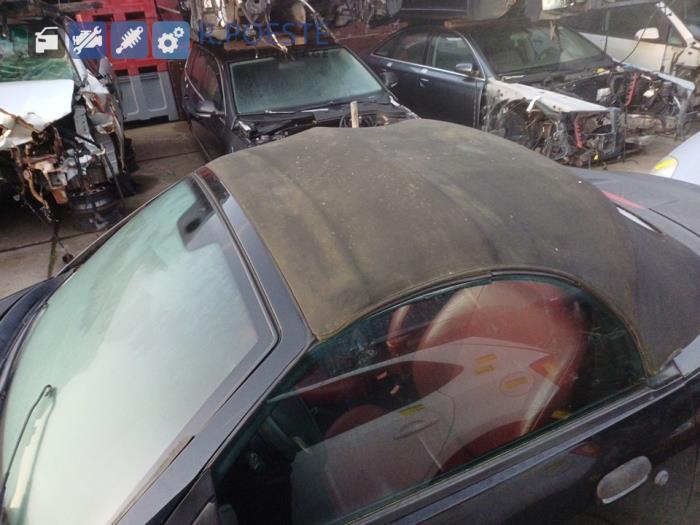 Ford StreetKa 1.6i Skrotfordon (2003, ZWART)