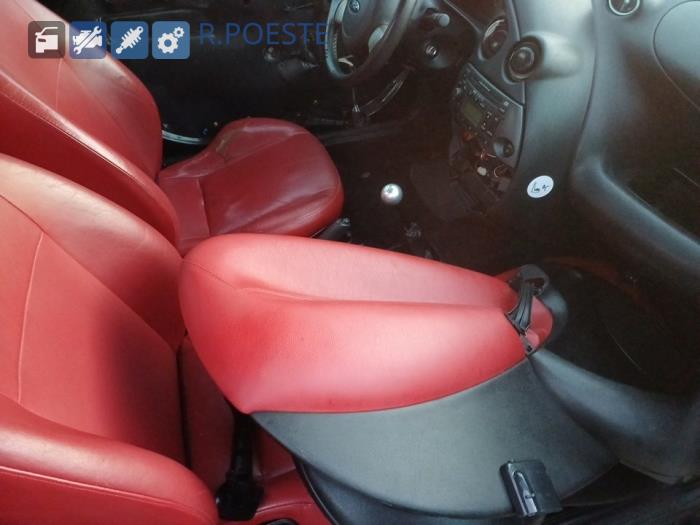 Ford StreetKa 1.6i Skrotfordon (2003, ZWART)