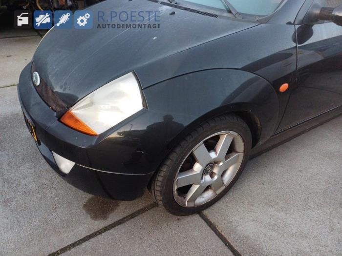 Ford StreetKa 1.6i Skrotfordon (2003, ZWART)