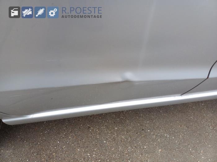 Suzuki Alto 1.0 12V Skrotfordon (2010, GRIJS)