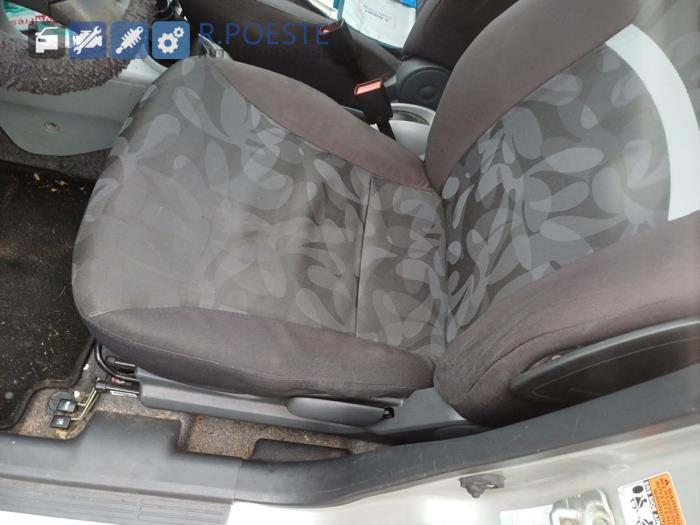 Suzuki Alto 1.0 12V Skrotfordon (2010, GRIJS)