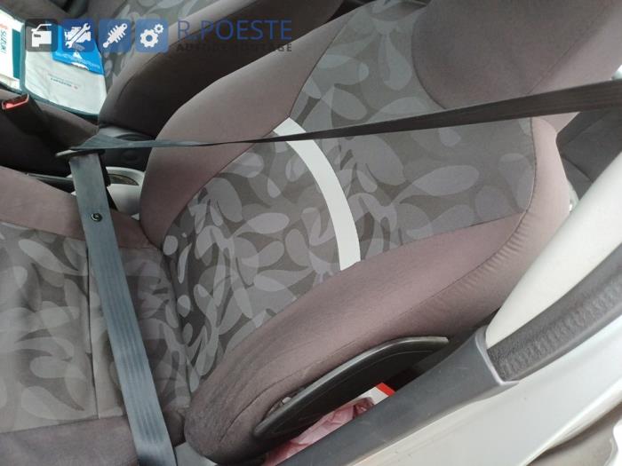 Suzuki Alto 1.0 12V Skrotfordon (2010, GRIJS)