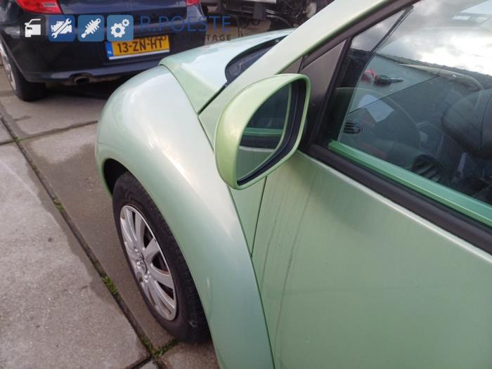 Volkswagen New Beetle 1.6 Skrotfordon (2001, GROEN)