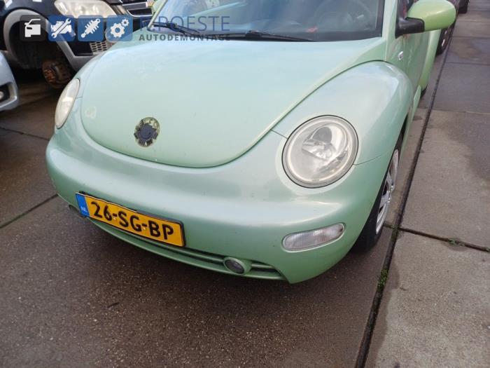 Volkswagen New Beetle 1.6 Skrotfordon (2001, GROEN)