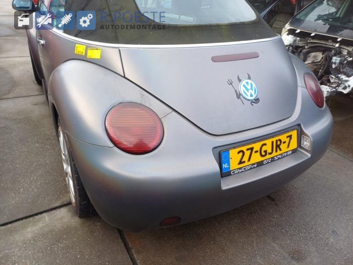 Volkswagen New Beetle 1.6 Skrotfordon (2003, GRIJS)