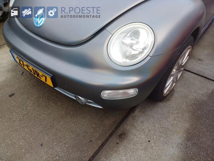 Volkswagen New Beetle 1.6 Skrotfordon (2003, GRIJS)