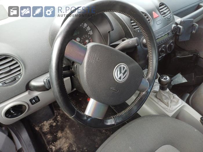 Volkswagen New Beetle 1.6 Skrotfordon (2003, GRIJS)