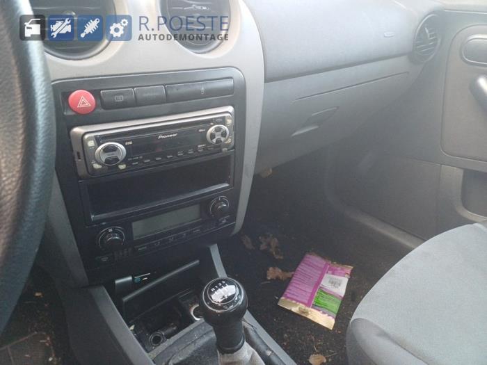 Seat Ibiza III 1.4 16V 75 Samochód złomowany (2004, Szary)