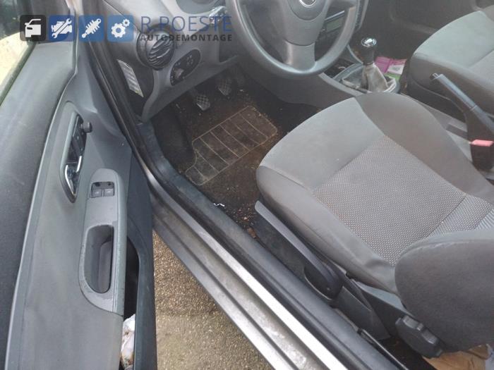 Seat Ibiza III 1.4 16V 75 Samochód złomowany (2004, Szary)