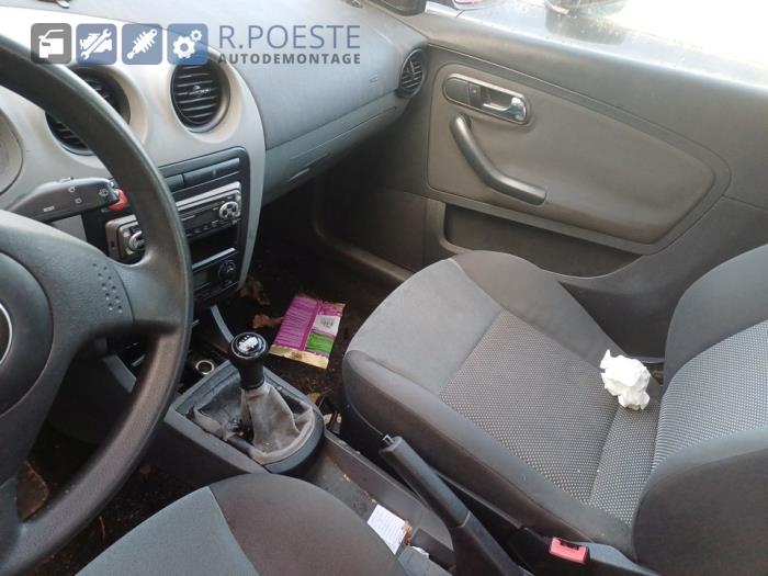 Seat Ibiza III 1.4 16V 75 Samochód złomowany (2004, Szary)