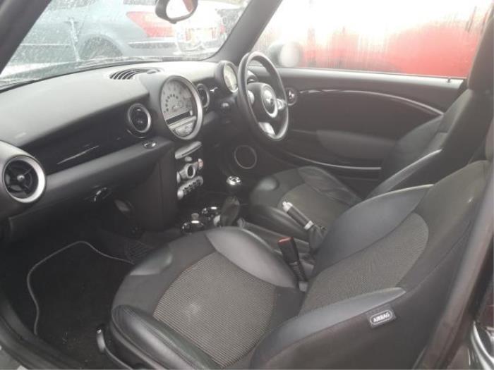 Mini Mini 1.6 16V Cooper S Skrotfordon (2007, DUNKEL GRAU DARK SILVER)