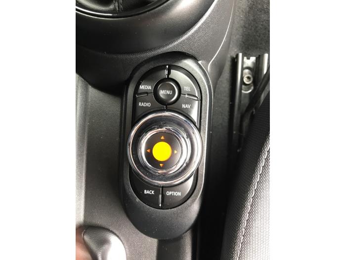 Mini Mini 1.2 12V One Occasion (2017, Licht, Metallic, Zilvergrijs, Helder)