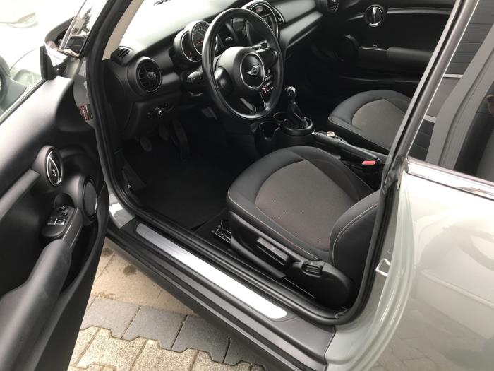 Mini Mini 1.2 12V One Occasion (2017, Licht, Metallic, Zilvergrijs, Helder)