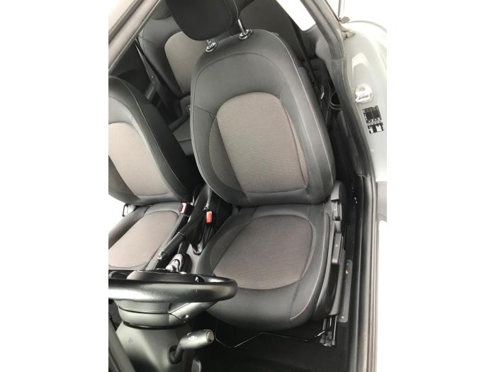 Mini Mini 1.2 12V One Occasion (2017, Licht, Metallic, Zilvergrijs, Helder)