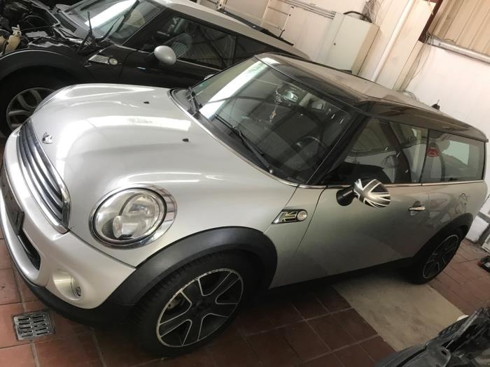 Mini Clubman 1.6 One D Sloopvoertuig (2012, Licht, Metallic, Helder, Wit, Zilver)