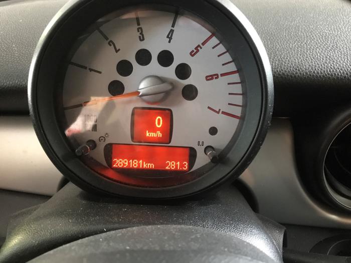 Mini Clubman 1.6 One D Sloopvoertuig (2012, Licht, Metallic, Helder, Wit, Zilver)